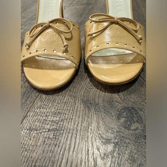 Chanel vintage heels - Picture 4 of 9